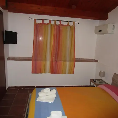 Bed & Breakfast Zurigo Val Di 3*
