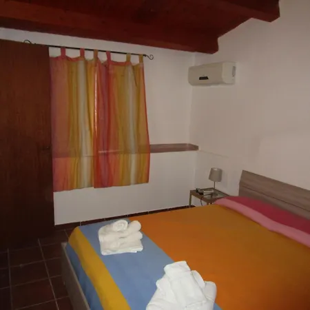 Bed & Breakfast Zurigo Val Di 3*